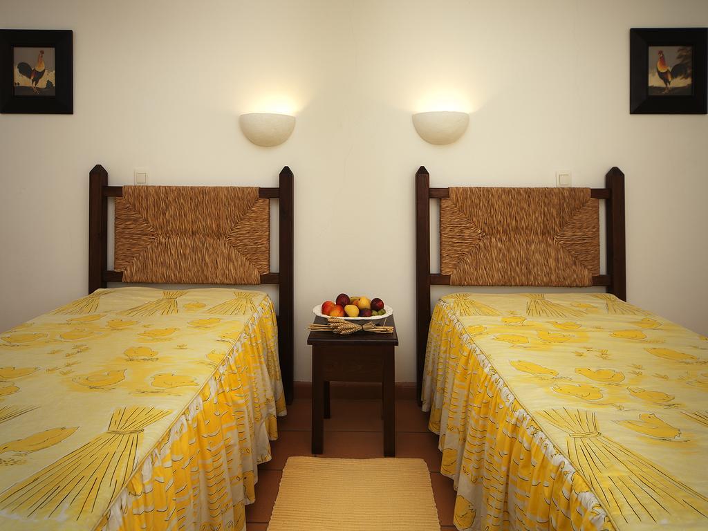 Betica Hotel Rural Pias  エクステリア 写真